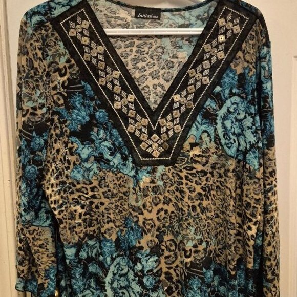 Women's top (made in Canada) - Picture 1 of 3